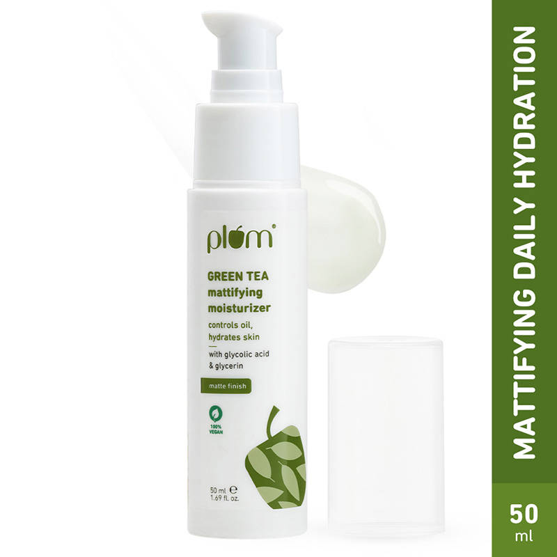 Plum Green Tea Mattifying Moisturizer With Glycolic Acid & Glycerin For matte finish controls oil,hydrates skin